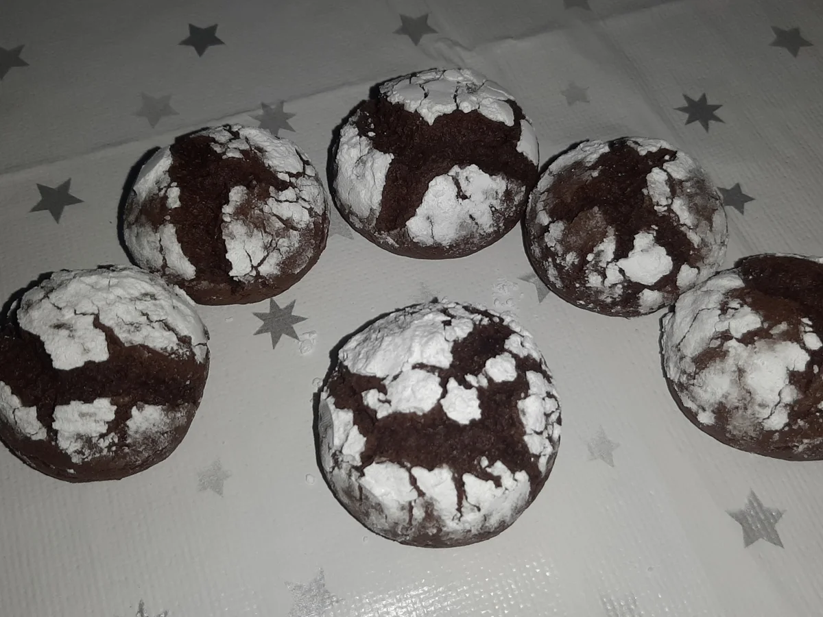 Rezept: Chocolate Crinkle Cookies Bild Nr. 2 Chocolate Crinkle Cookies - Rezept - Bild Nr. 2