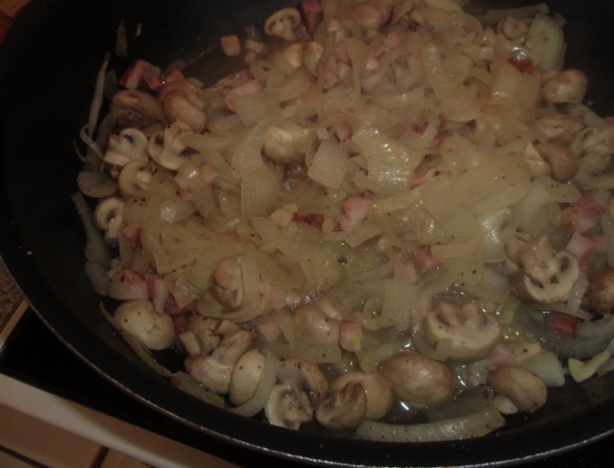 Zwiebelpfanne mit frischen Champignons - Rezept - Bild Nr. 3