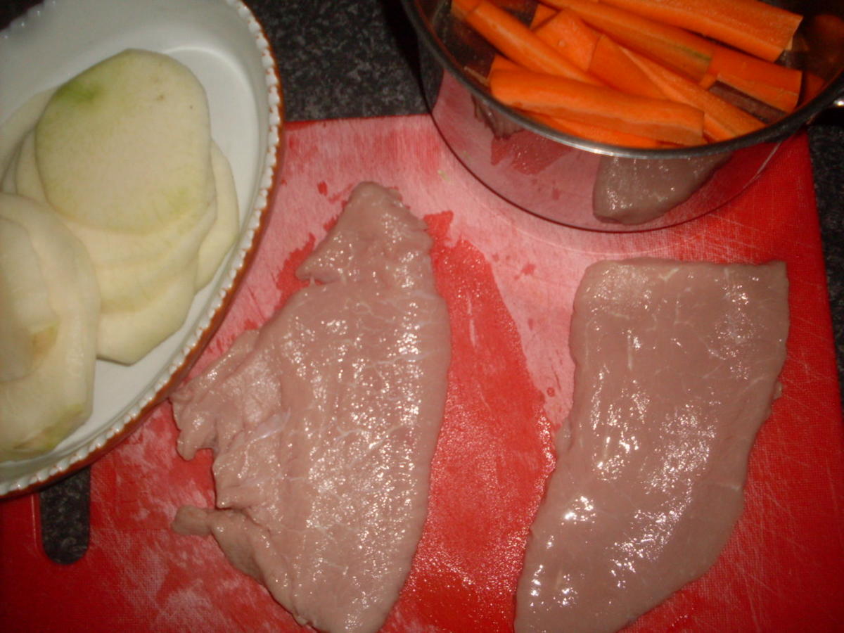 Kalbfleisch-Schnitzel auf Kohlrabischeiben mit Möhrenstifte - Rezept - Bild Nr. 3