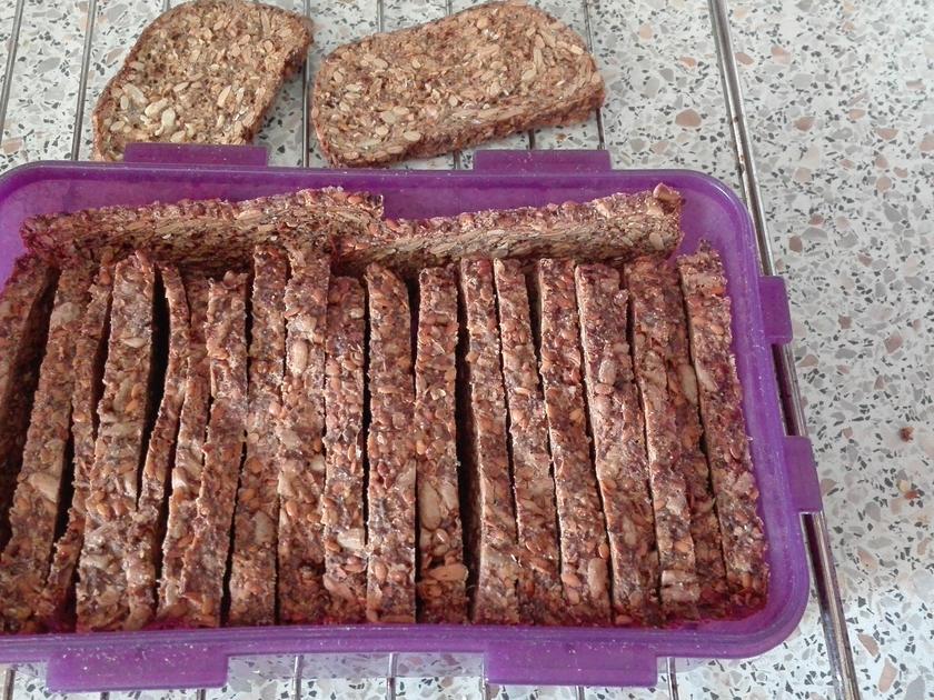 Knäckebrot selbstgemacht - Rezept mit Bild - kochbar.de