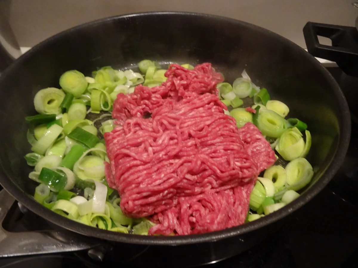 Kartoffel-Hack-Auflauf mit "integriertem Spiegelei" - Rezept - Bild Nr. 7