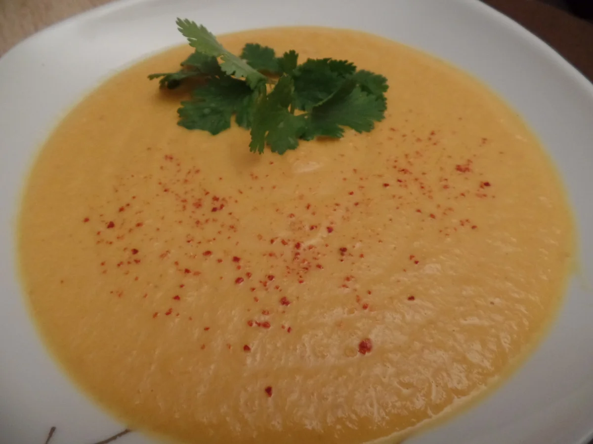 Rezept: Möhrensuppe mit Ingwer und Kokosmilch Bild Nr. 9594 Möhrensuppe mit Ingwer und Kokosmilch - Rezept - Bild Nr. 9594