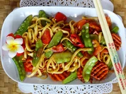 Rezept: Breite chinesische Eiernudeln mit Gemüse und Austernsauce Bild Nr. 2 Breite chinesische Eiernudeln mit Gemüse und Austernsauce - Rezept - Bild Nr. 2