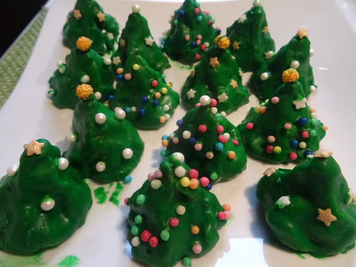 Weihnachtsbäumchen und Schneebälle - Rezept - Bild Nr. 3