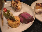 Surf and Turf: Picanha vom schwarzen Angus Rind und Seeteufel unter Macadamia-Kruste - Rezept - Bild Nr. 2