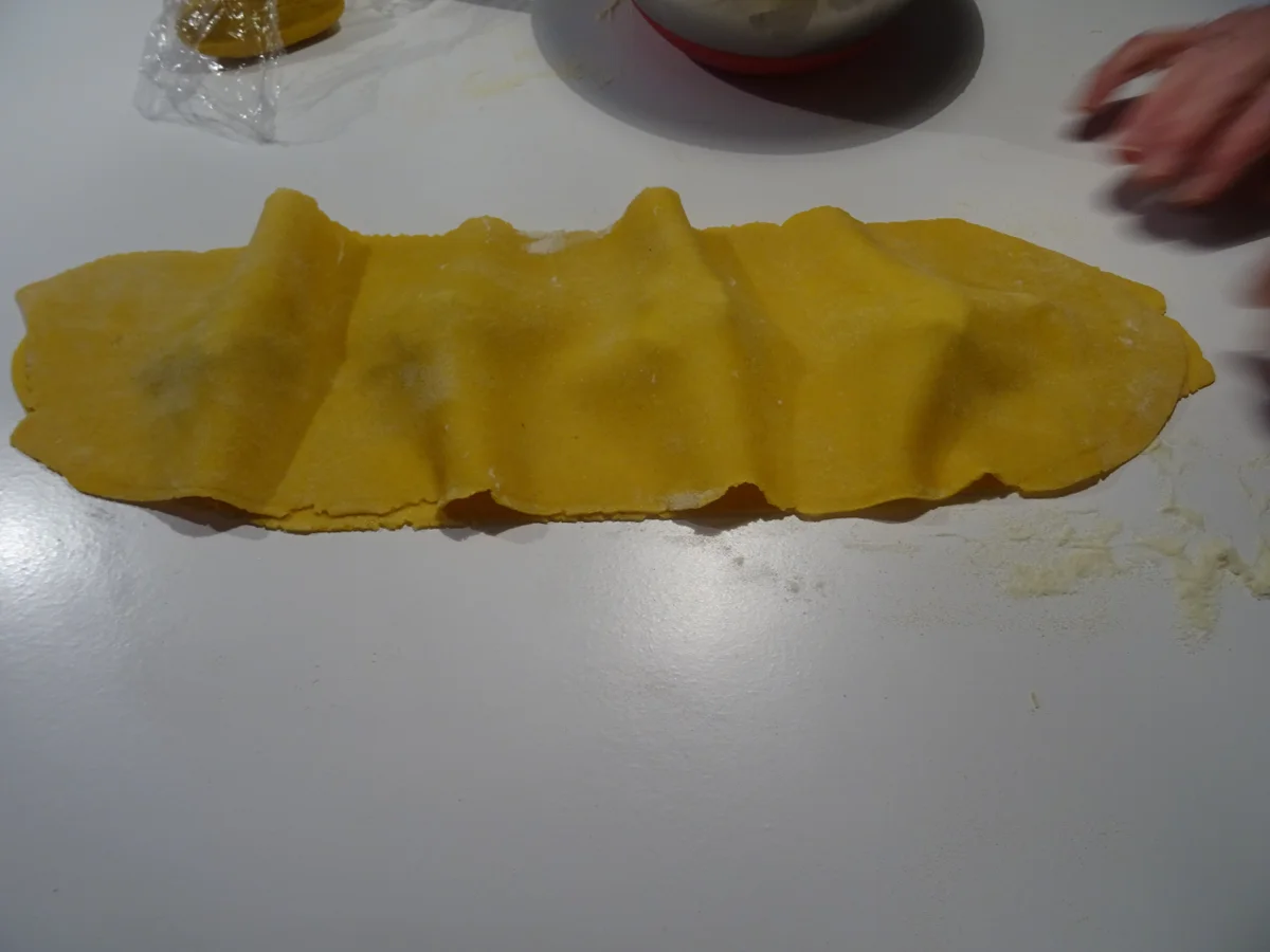 Ravioli-Sterne mit Tomaten-Parmesansoße, Zimt-Croutons und Bacon-Chip - Rezept - Bild Nr. 11