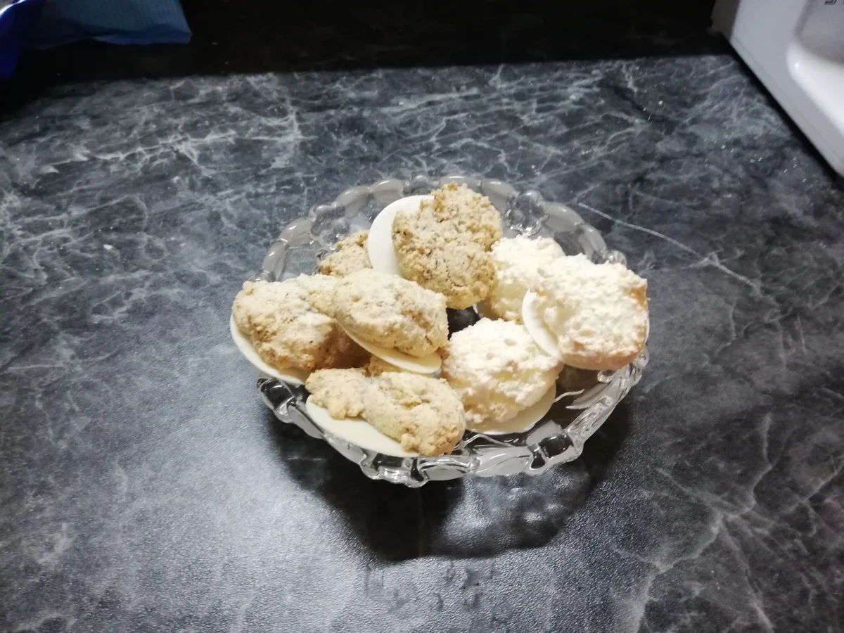 Kokos-, Mandel- und Haselnussmakronen - Rezept - Bild Nr. 2