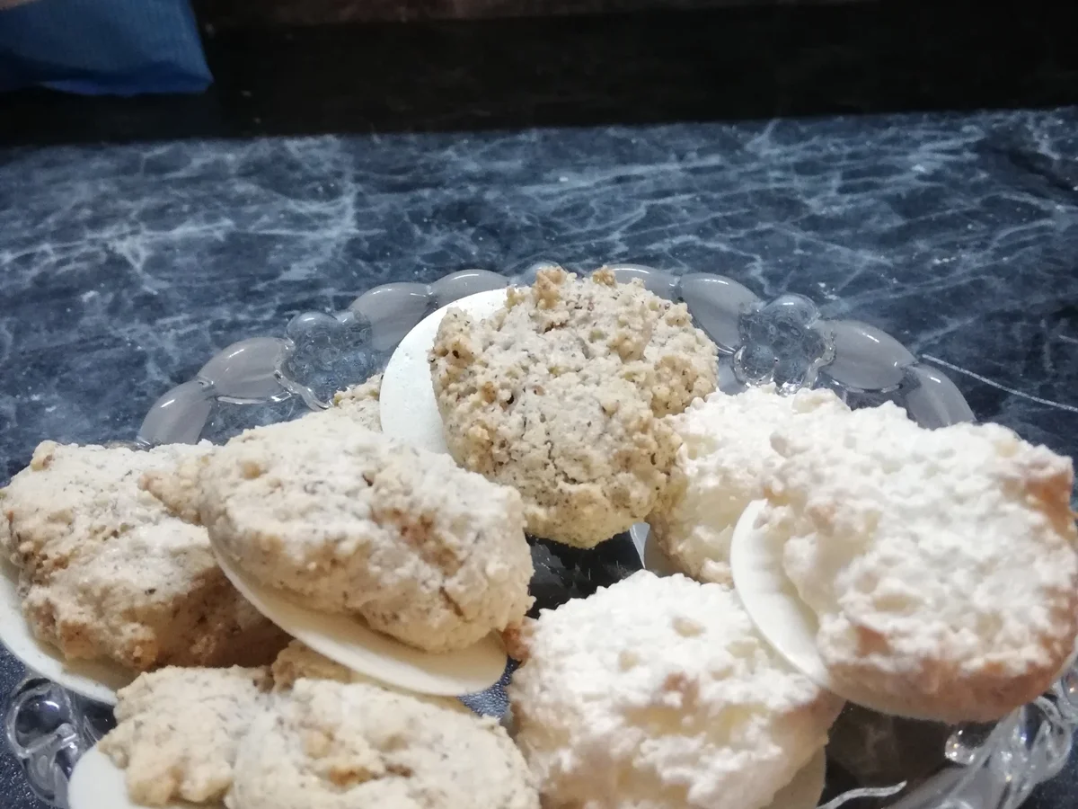 Kokos-, Mandel- und Haselnussmakronen - Rezept - Bild Nr. 8