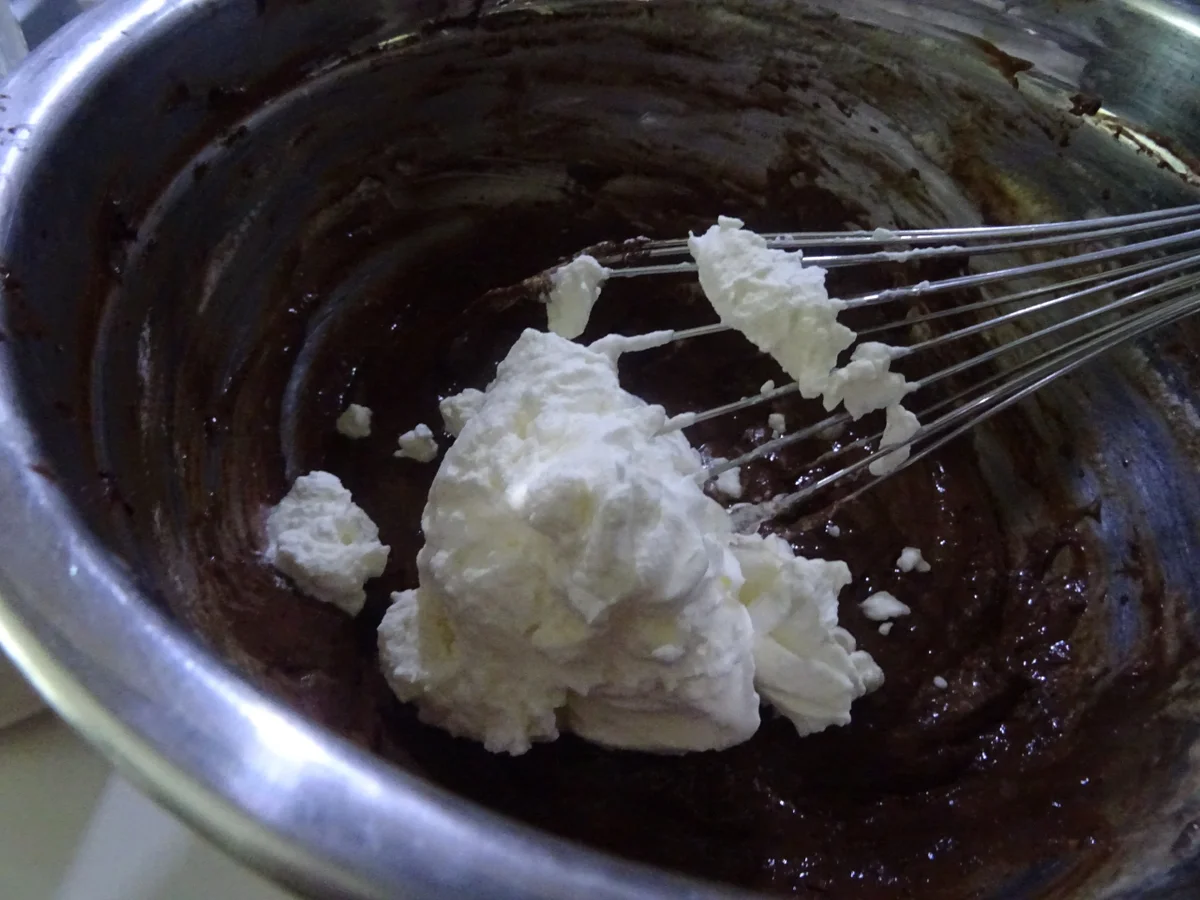 Rezept: Lebkuchen-Mousse mit Amarena-Kirsch-Soße Bild Nr. 2 Lebkuchen-Mousse mit Amarena-Kirsch-Soße - Rezept - Bild Nr. 2