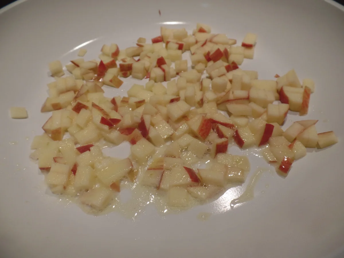 Rezept: Gemüse-Apfel-Suppe Bild Nr. 9641 Gemüse-Apfel-Suppe - Rezept - Bild Nr. 9641