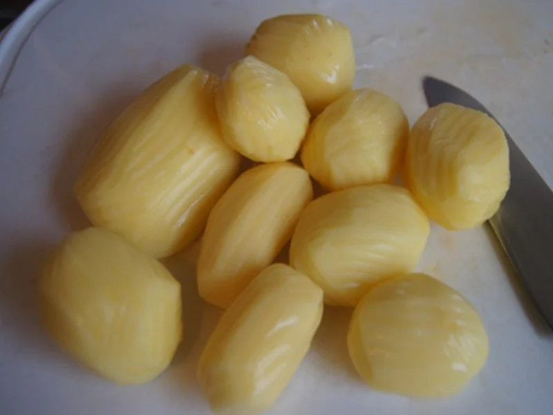 Wiener Schnitzel vom Schwein mit Honig-Bundmöhren und Sahne-Kartoffelstampf - Rezept - Bild Nr. 12