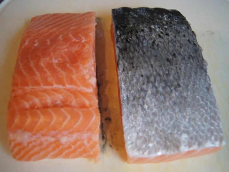 Rezept: Lachsfilet mit Meerrettichsauce, Drillingen und Romana Salat Bild Nr. 4 Lachsfilet mit Meerrettichsauce, Drillingen und Romana Salat - Rezept - Bild Nr. 4