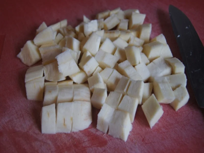 Rezept: Kürbissuppe mit pikanter Rinderhackeinlage Bild Nr. 9658 Kürbissuppe mit pikanter Rinderhackeinlage - Rezept - Bild Nr. 9658