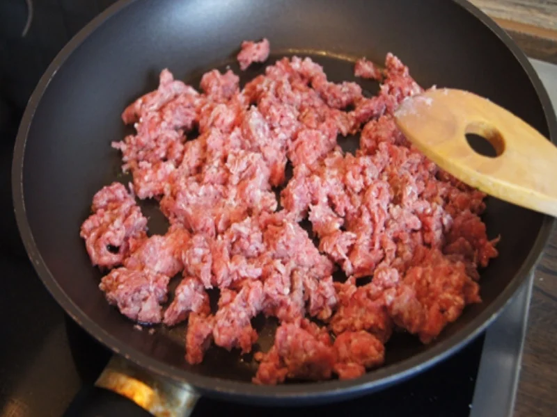 Rezept: Kürbissuppe mit pikanter Rinderhackeinlage Bild Nr. 9666 Kürbissuppe mit pikanter Rinderhackeinlage - Rezept - Bild Nr. 9666