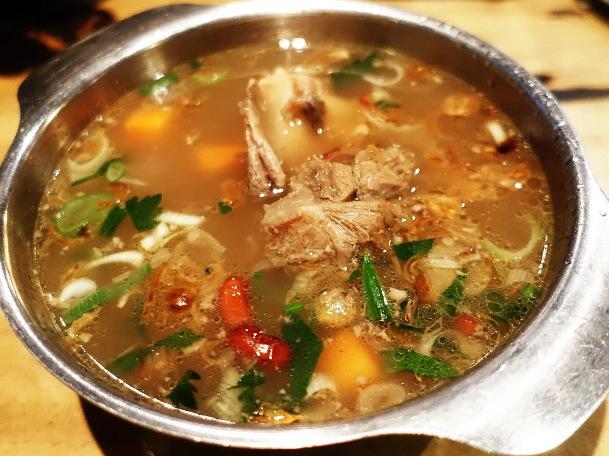 Balinesische Ochsenschwanzsuppe - Sop Buntut Sapi ala Bali - Rezept - Bild Nr. 2