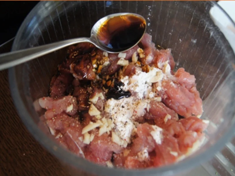 Schweinefilet mit Brokkoli und Gemüsemix im Wok mit gelben Basmatireis - Rezept - Bild Nr. 6