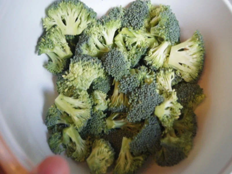 Schweinefilet mit Brokkoli und Gemüsemix im Wok mit gelben Basmatireis - Rezept - Bild Nr. 8