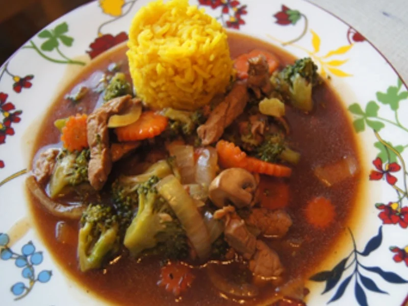 Schweinefilet mit Brokkoli und Gemüsemix im Wok mit gelben Basmatireis - Rezept - Bild Nr. 27