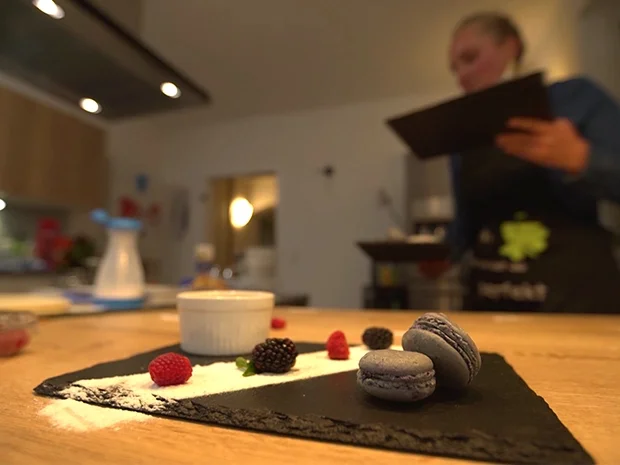 Crème brûlée mit Feigenmacarons - Rezept - Bild Nr. 2