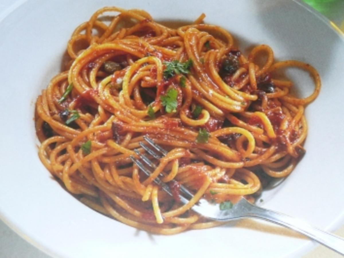 Spaghetti puttanesca - Rezept