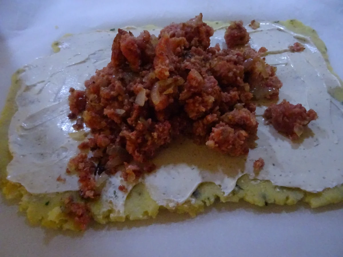 Kartoffel-Strudel mit zweierlei Füllung und Gurkensalat - Rezept - Bild Nr. 7