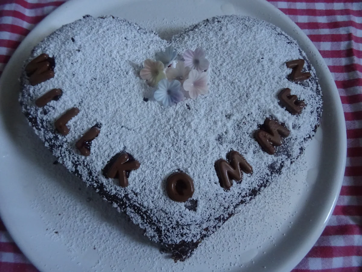 Rezept: "Schoki-Begrüßungs-Einzugs-Kuchen" Bild Nr. 2 "Schoki-Begrüßungs-Einzugs-Kuchen" - Rezept - Bild Nr. 2