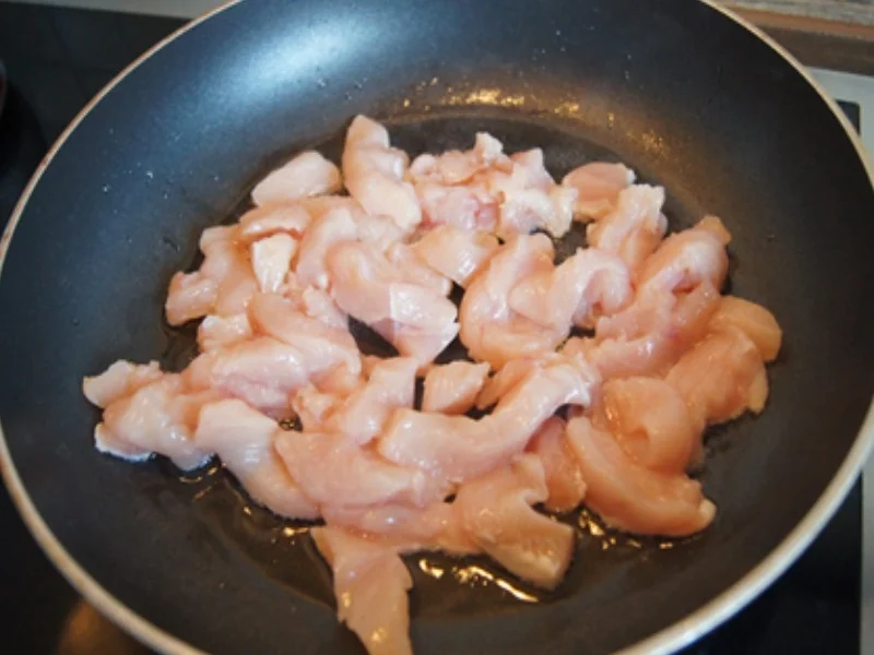 Rezept: Hähnchenbrustfilet-Geschnetzeltes mit Brokkoli und Drillingen Bild Nr. 6 Hähnchenbrustfilet-Geschnetzeltes mit Brokkoli und Drillingen - Rezept - Bild Nr. 6