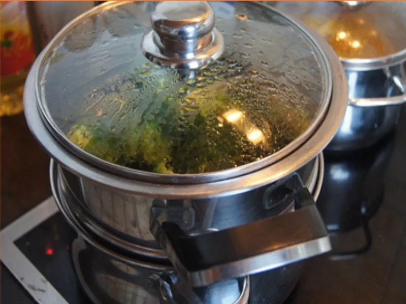 Rezept: Hähnchenbrustfilet-Geschnetzeltes mit Brokkoli und Drillingen Bild Nr. 16 Hähnchenbrustfilet-Geschnetzeltes mit Brokkoli und Drillingen - Rezept - Bild Nr. 16