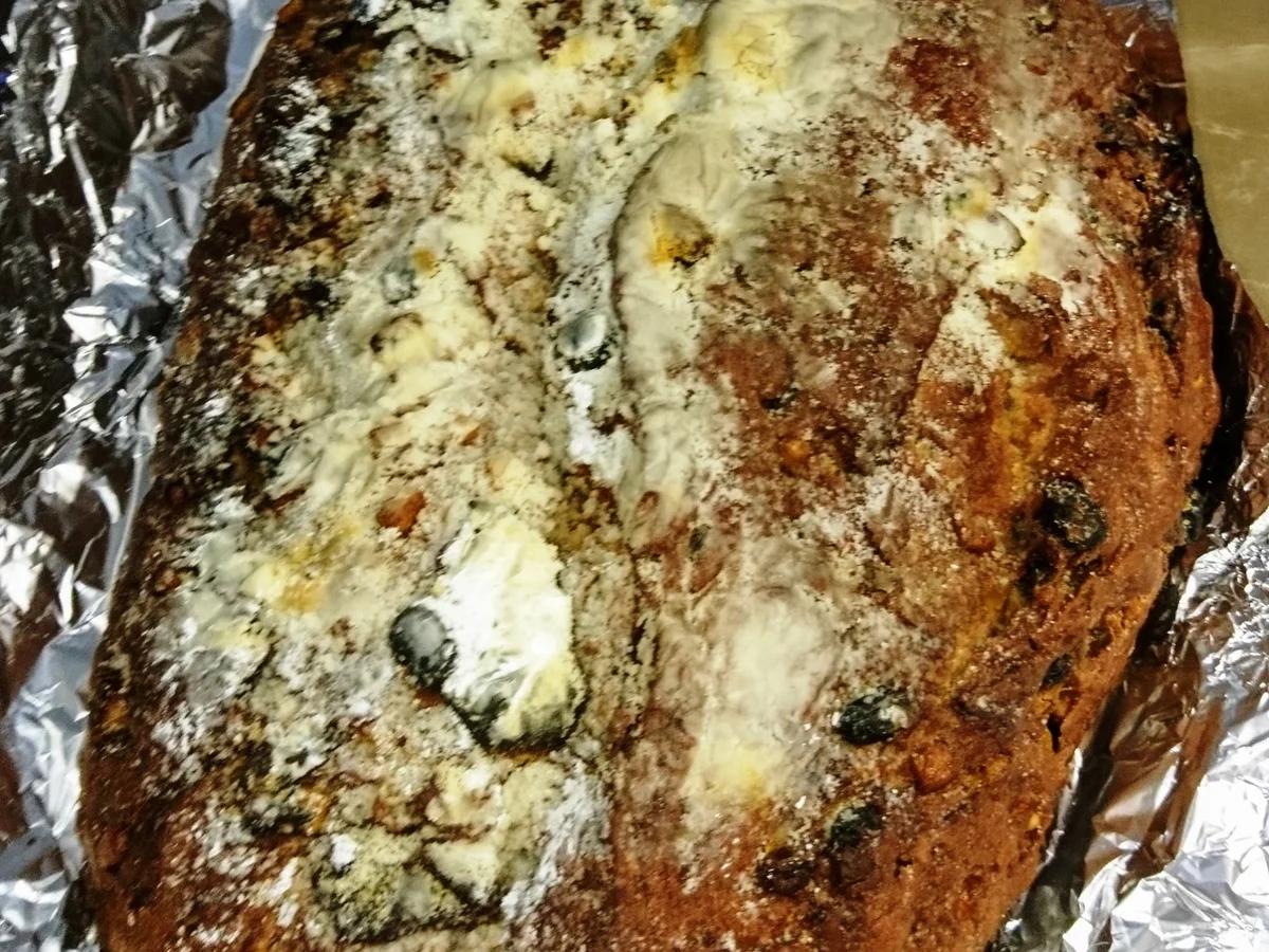 Rezept: Christstollen mit Hefeteig Bild Nr. 6 Christstollen mit Hefeteig - Rezept - Bild Nr. 6