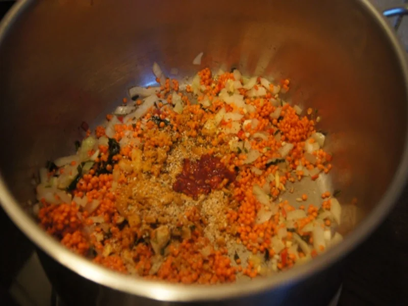 Rote Linsensuppe mit Ingwer und Fleischwursteinlage - Rezept - Bild Nr. 7