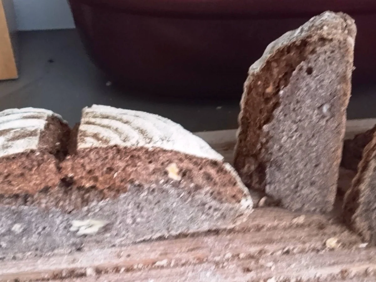 Rezept: Walliser Roggenbrot mit Nüssen Bild Nr. 7 Walliser Roggenbrot mit Nüssen - Rezept - Bild Nr. 7