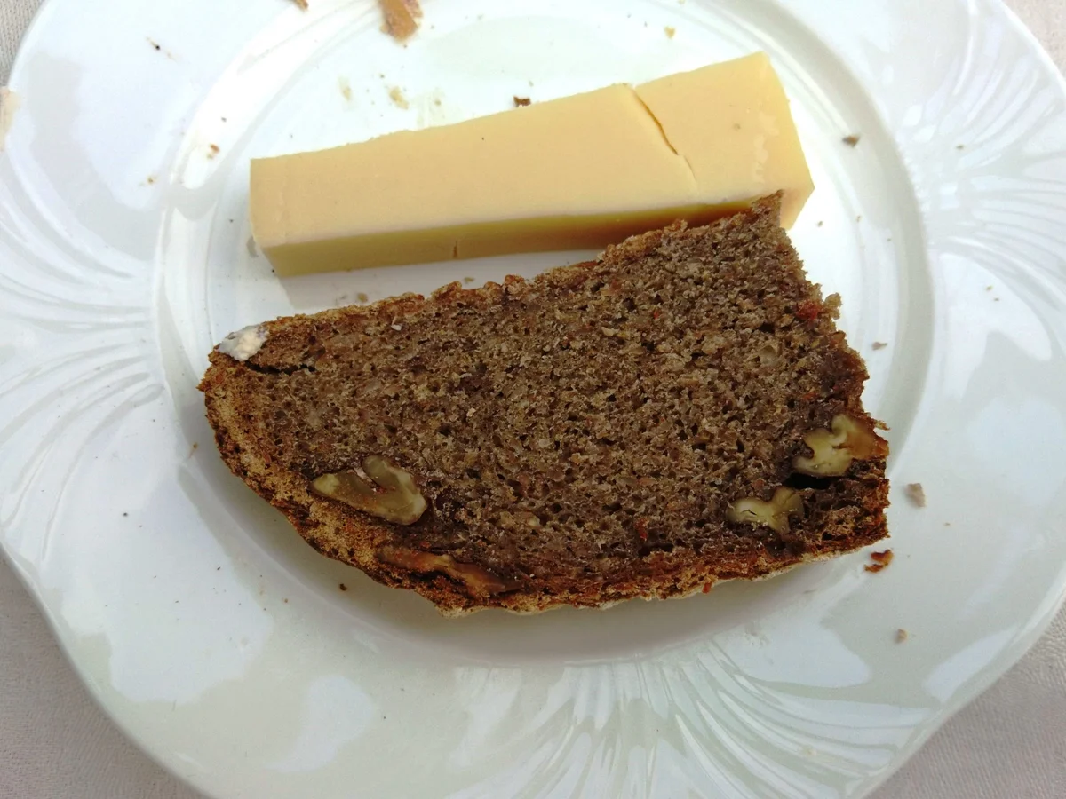 Rezept: Walliser Roggenbrot mit Nüssen Bild Nr. 8 Walliser Roggenbrot mit Nüssen - Rezept - Bild Nr. 8