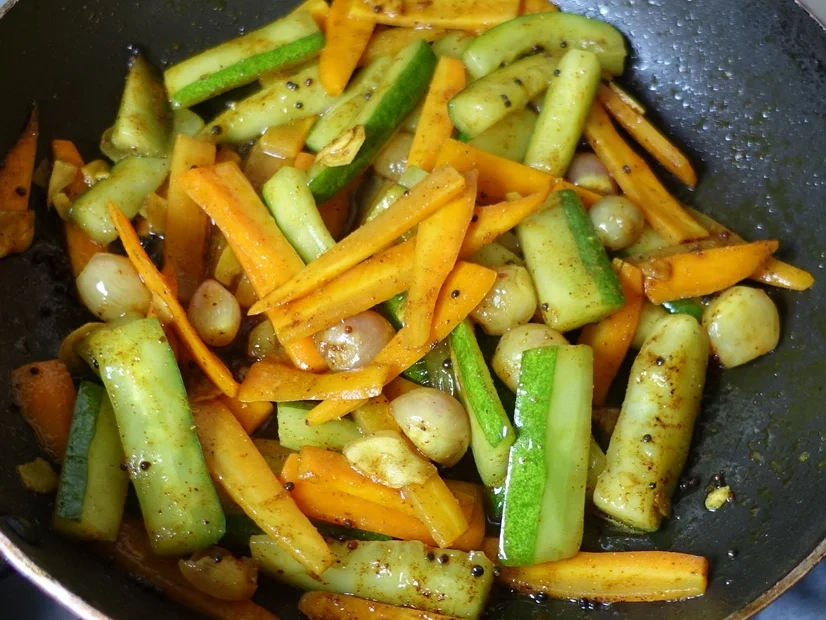 Gewürzte Gurkenstücke auf malayische Art - Rezept - Bild Nr. 16