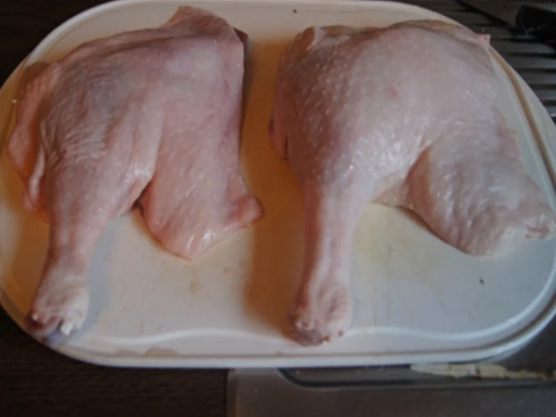 Gänsekeule mit Sauce, Ananas-Mango-Rotkohl und böhmischen Knödeln - Rezept - Bild Nr. 4