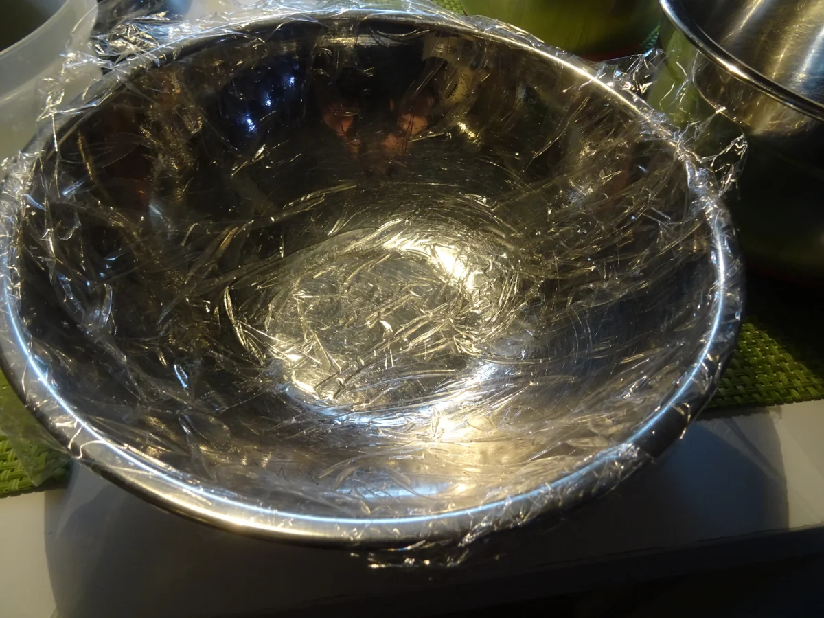 Himbeer-Kuppel mit leichter "Ombre-Optik" - Rezept - Bild Nr. 9681