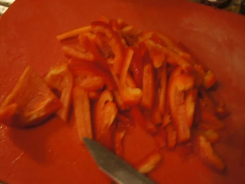 Chinesische Nudeln mit Schweinefilet, gemischten Gemüse und Ei im Wok - Rezept - Bild Nr. 15