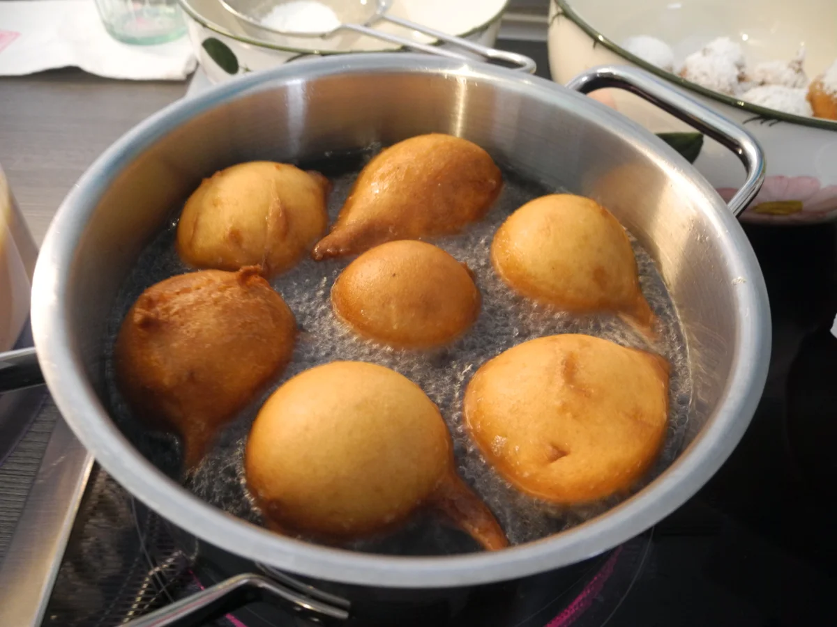 Krebbelchen / Schmalzgebackenes - Rezept - Bild Nr. 4