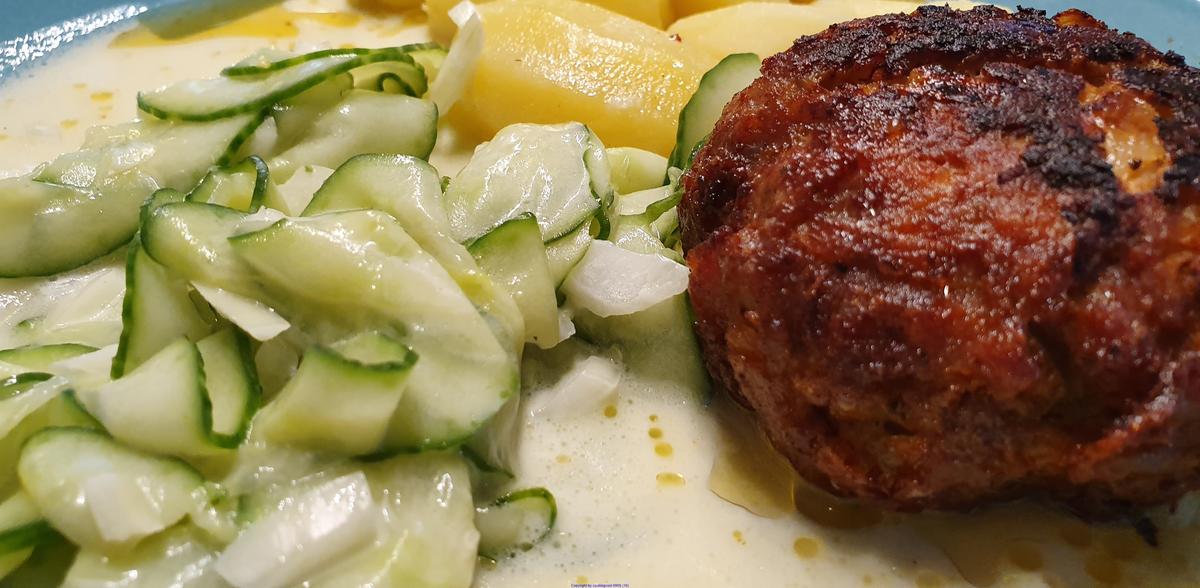 Frikadellen - Salzkartoffeln und Gurkensalat sind ein Lieblingsgericht - Rezept - Bild Nr. 10