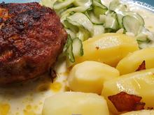 Frikadellen - Salzkartoffeln und Gurkensalat sind ein Lieblingsgericht - Rezept - Bild Nr. 2