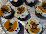 Schoko - Cupcakes mit Orangensahne - Rezept - Bild Nr. 2