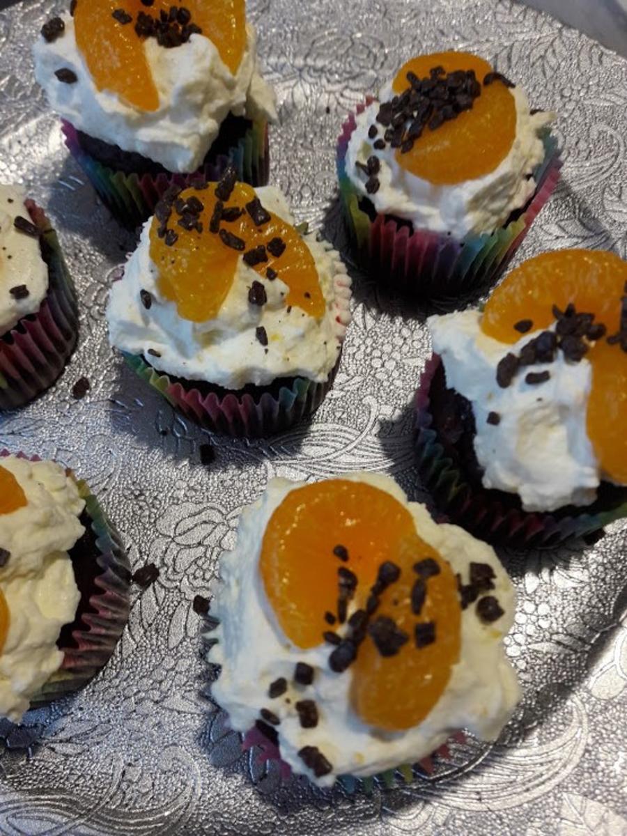 Schoko - Cupcakes mit Orangensahne - Rezept - Bild Nr. 5