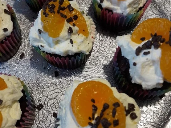 Rezept: Schoko - Cupcakes mit Orangensahne Bild Nr. 5 Schoko - Cupcakes mit Orangensahne - Rezept - Bild Nr. 5