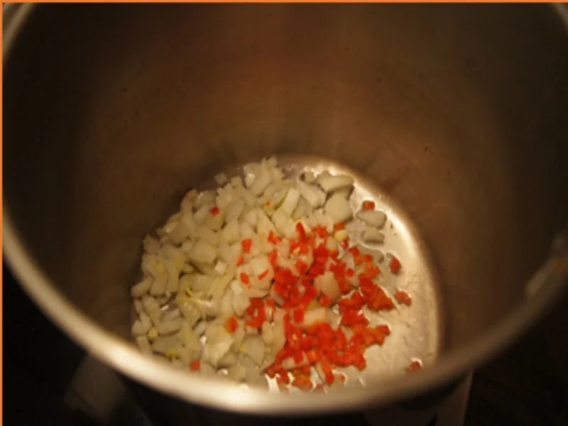 Grünkohl asiatisch gewürzt mit frischer Bregenwurst und Salzkartoffeln - Rezept - Bild Nr. 9