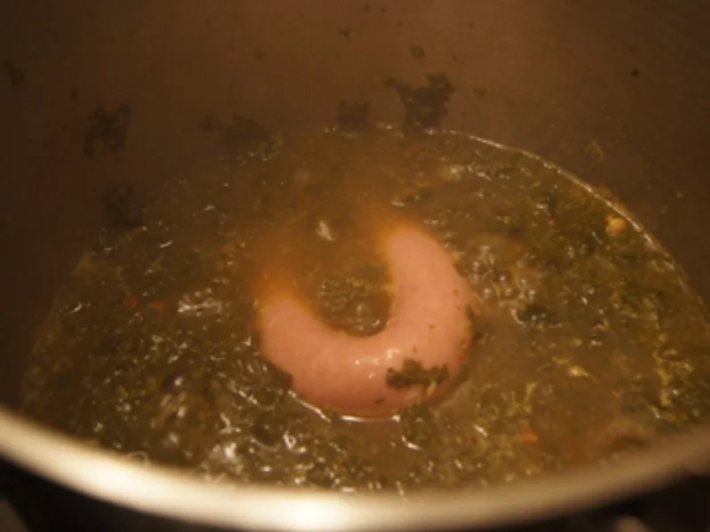 Grünkohl asiatisch gewürzt mit frischer Bregenwurst und Salzkartoffeln - Rezept - Bild Nr. 15