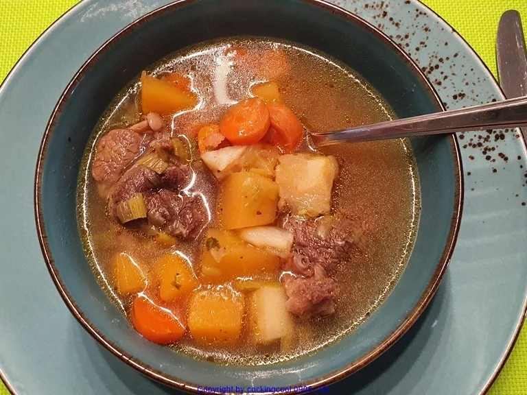 Rezept: Steckrübensuppe Bild Nr. 2 Steckrübensuppe - Rezept - Bild Nr. 2