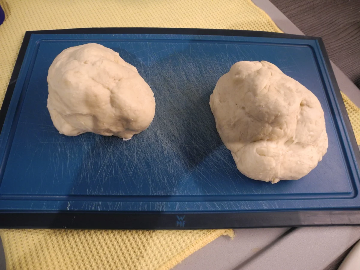 Rezept: Pizzaboden und dann den Kühlschrank aufräumen Bild Nr. 9691 Pizzaboden und dann den Kühlschrank aufräumen - Rezept - Bild Nr. 9691