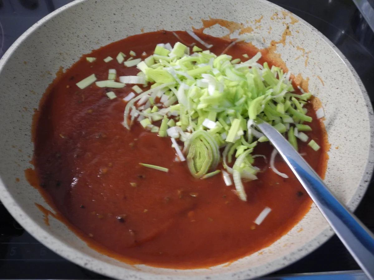 Rezept: Pizzaboden und dann den Kühlschrank aufräumen Bild Nr. 9694 Pizzaboden und dann den Kühlschrank aufräumen - Rezept - Bild Nr. 9694