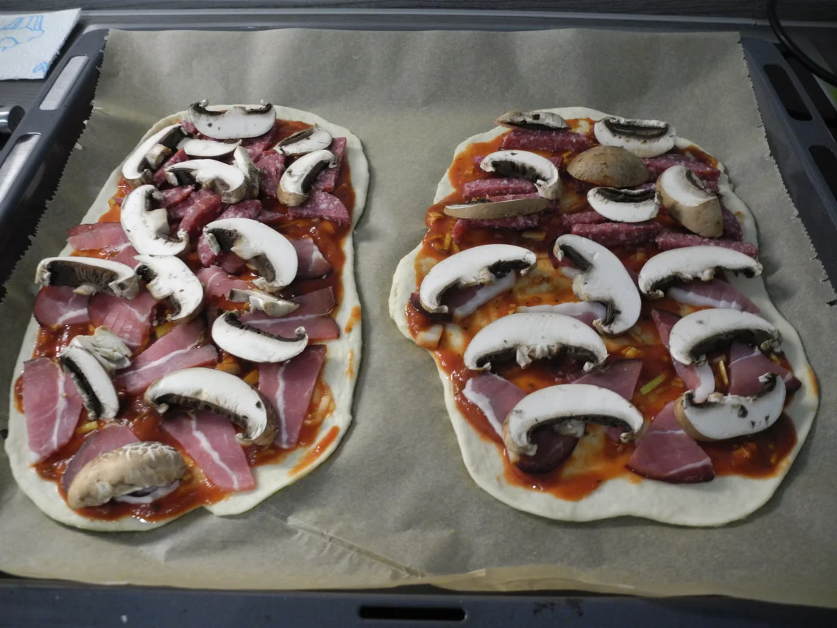 Rezept: Pizzaboden und dann den Kühlschrank aufräumen Bild Nr. 9699 Pizzaboden und dann den Kühlschrank aufräumen - Rezept - Bild Nr. 9699