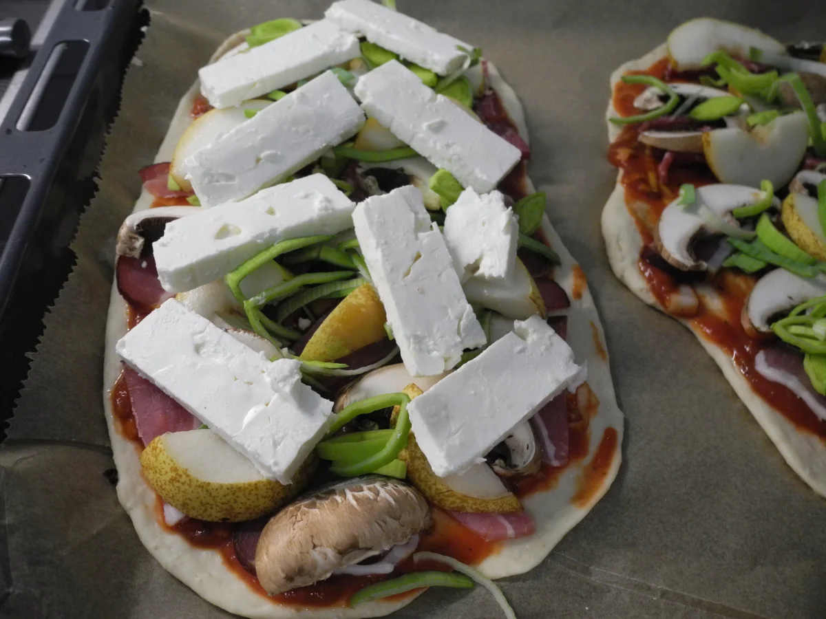 Rezept: Pizzaboden und dann den Kühlschrank aufräumen Bild Nr. 9701 Pizzaboden und dann den Kühlschrank aufräumen - Rezept - Bild Nr. 9701