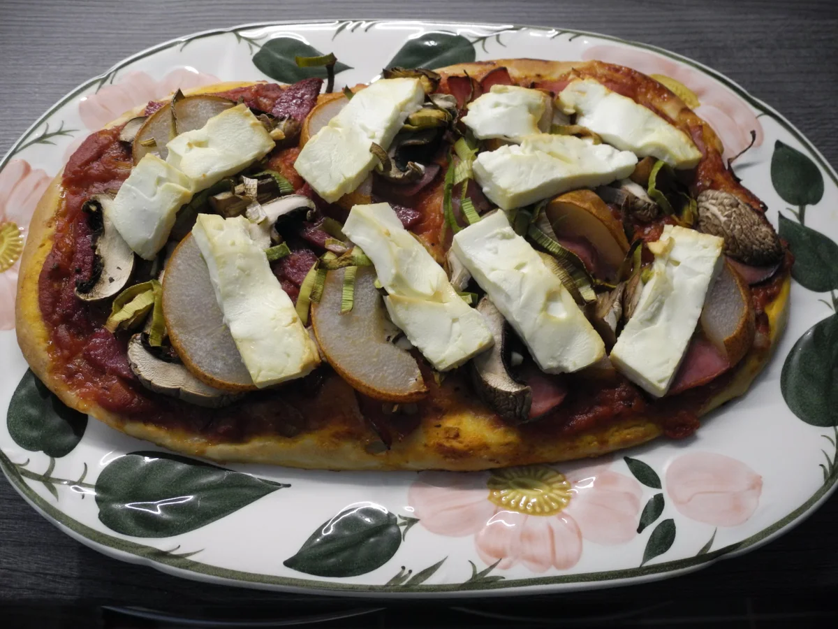 Rezept: Pizzaboden und dann den Kühlschrank aufräumen Bild Nr. 9705 Pizzaboden und dann den Kühlschrank aufräumen - Rezept - Bild Nr. 9705